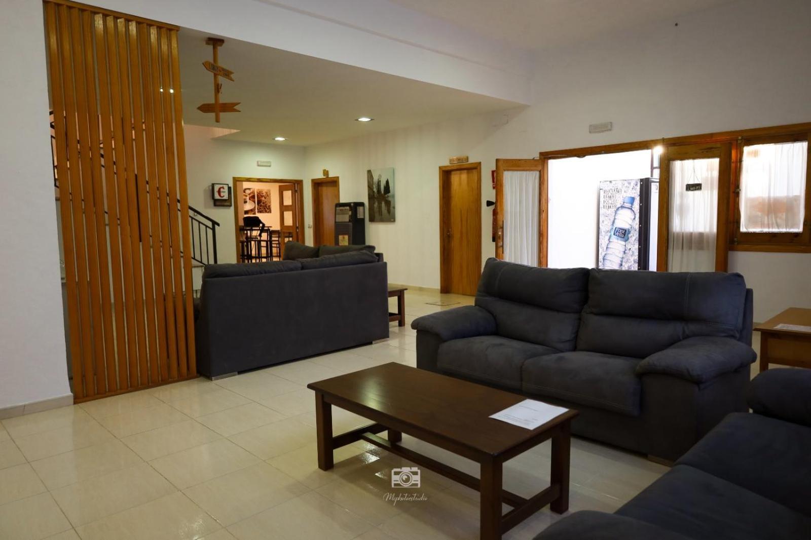 Hospedium Dlj Hostal Ben Nassar Arjona Exterior foto
